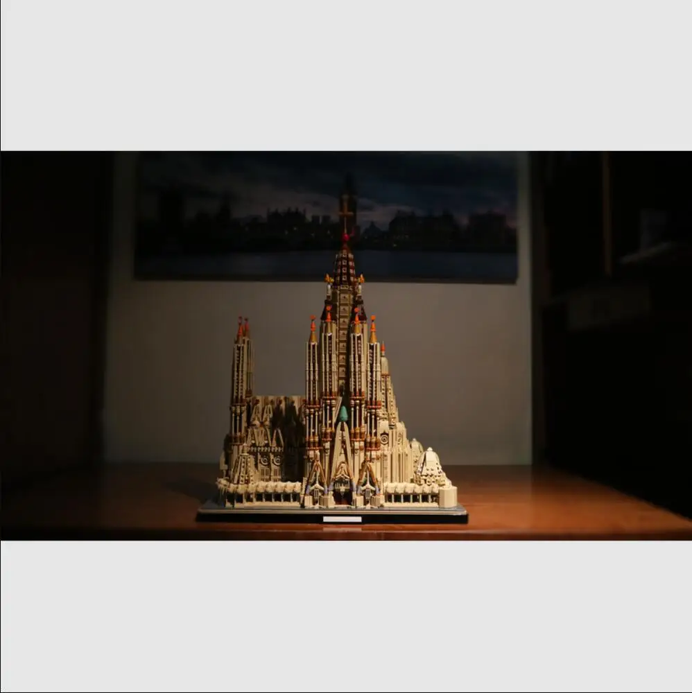 Zestaw klocków Moc-65795 Architektura Hiszpańska Kościół Sagrada Familia Budowla Zabytki Turystyczne Kaplica Barcelona Zabawka Prezent