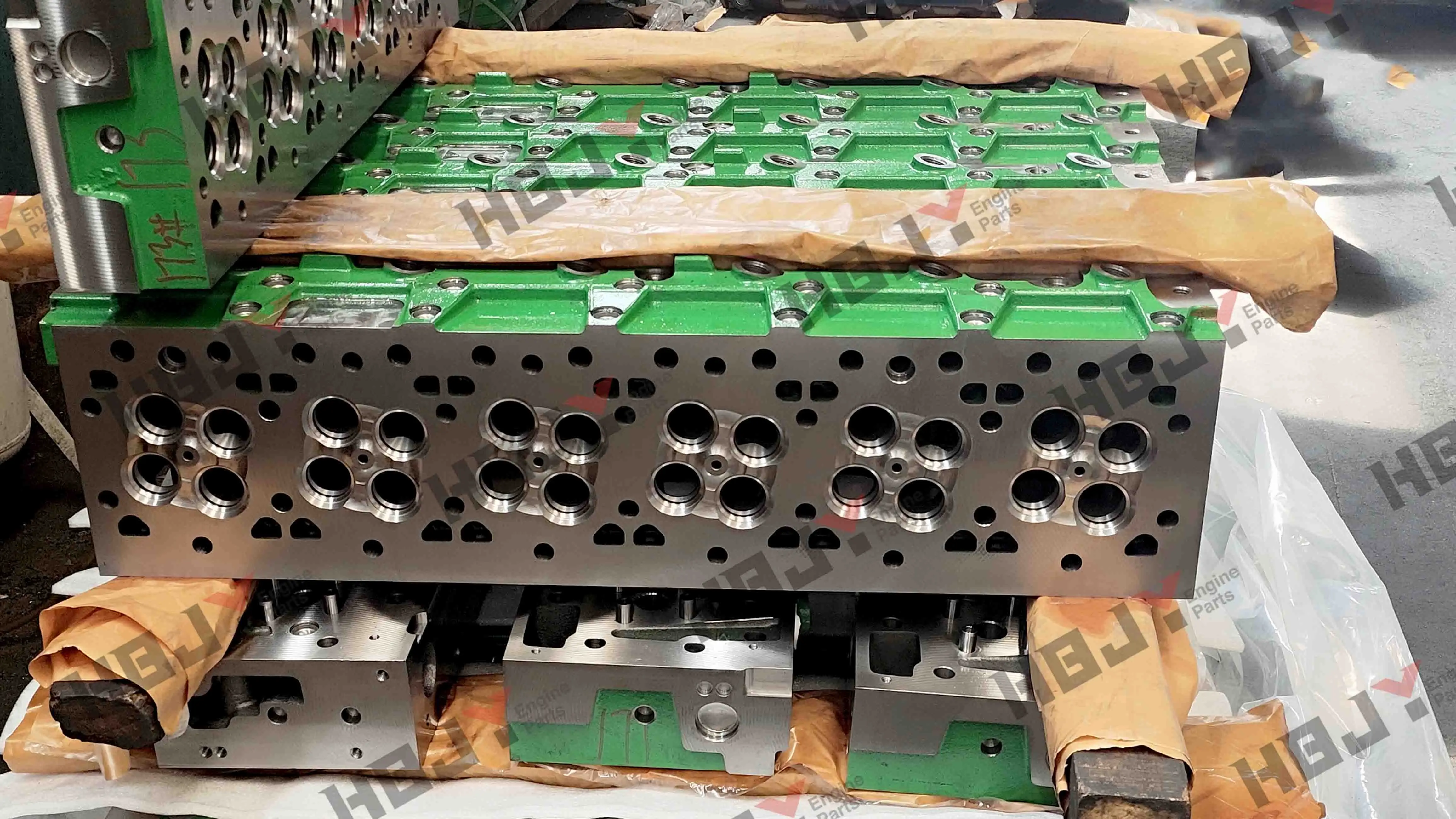 

for 6090 Cylinder Head SE501747 R525583 RE530370 S760 Engine Head