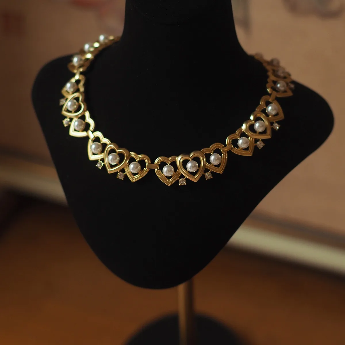 

2025 New Vintage Gown Heart Birthday Ribbon Trifari-Style Necklace - High Luster Retro Fashion Jewelry