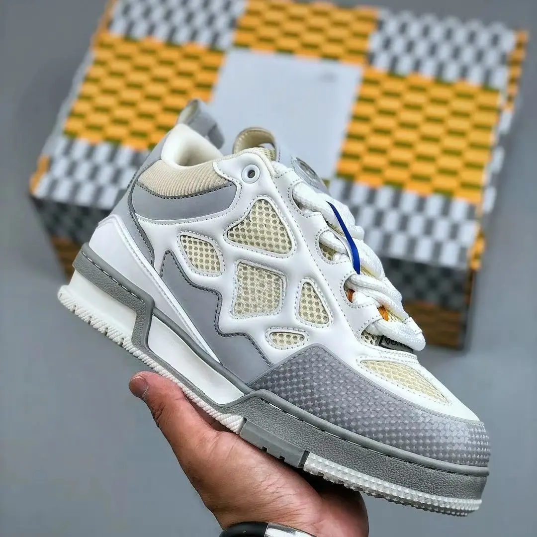 Sneakers Unisex Bianco-Grigio in Rete e Pelle Patchwork, Scarpe Basse con Taglio Geometrico, Suola Spessa e Lacci, Stile Casual da Strada e Skate