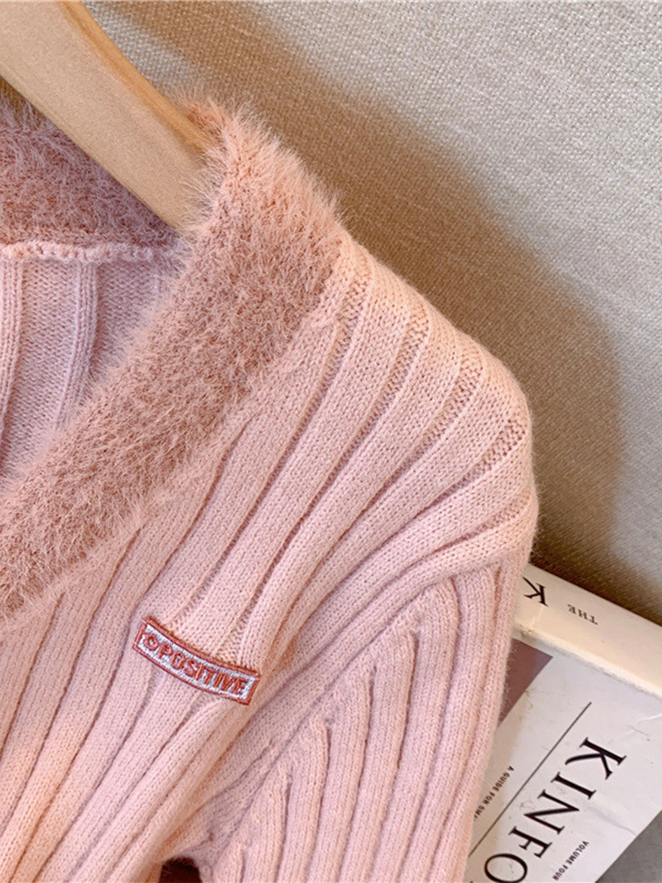 نمط تخفيف الأعمال سترة طويلة الأكمام جولة الرقبة المجهزة تصميم الأكمام أنبوب مستقيم لا يتطلب الديكور