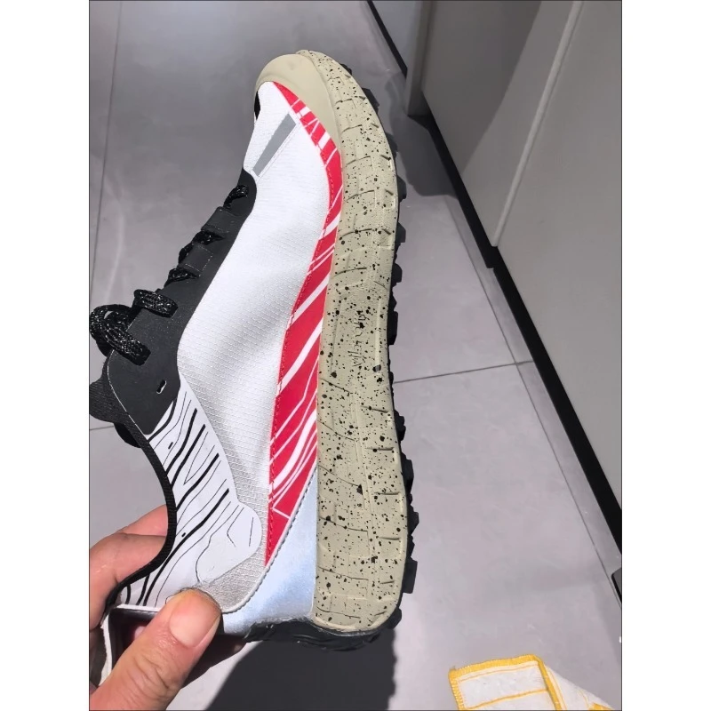 

Новые дышащие и противоскользящие походные туфли для пар, мужские удобные кроссовки для бега, противоскользящие легкие мужские и женские кроссовки для скалолазания