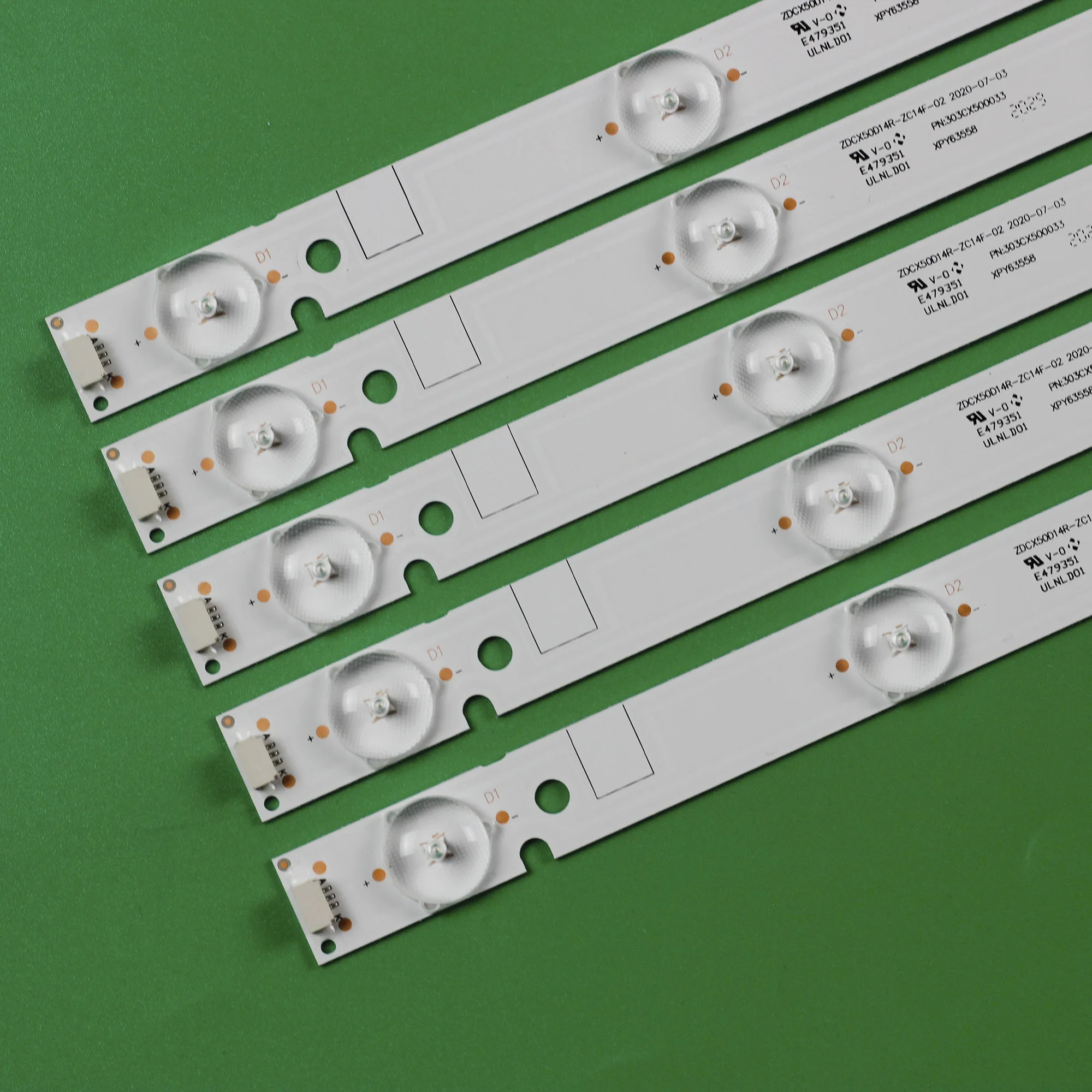 30 ชุด LED Backlight Strip ZDCX50D14R-ZC14F-02 01 ZDCX50D14L-ZC14F-02 303CX 500033   สําหรับLT-50E560 LT-50E350 LE-5018 CX500DLEDM