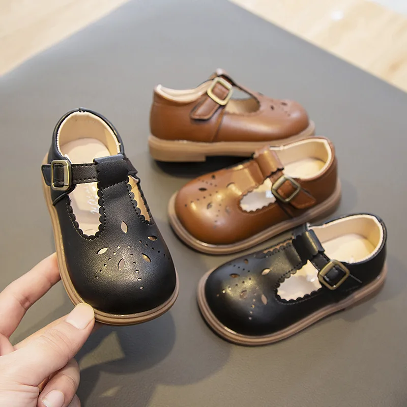 Summer New Girls' Retro Hollow Soft Bottom Leisure Doug Small Leather Shoes