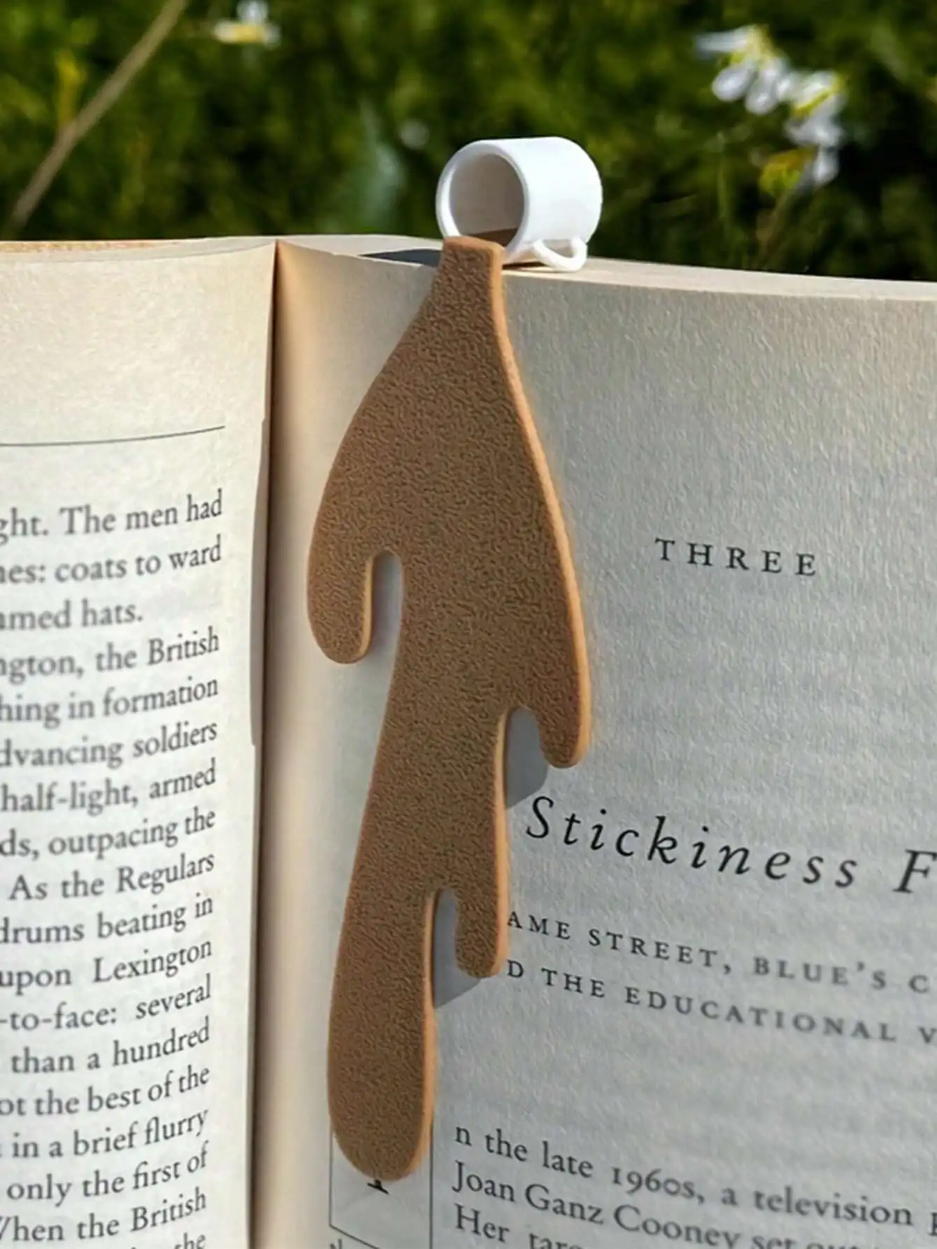 1pc Creative Overflowing Coffee Cup Bookmarks - Pu Leather, Portable And Compact, Providing Fun Gifts For Readers