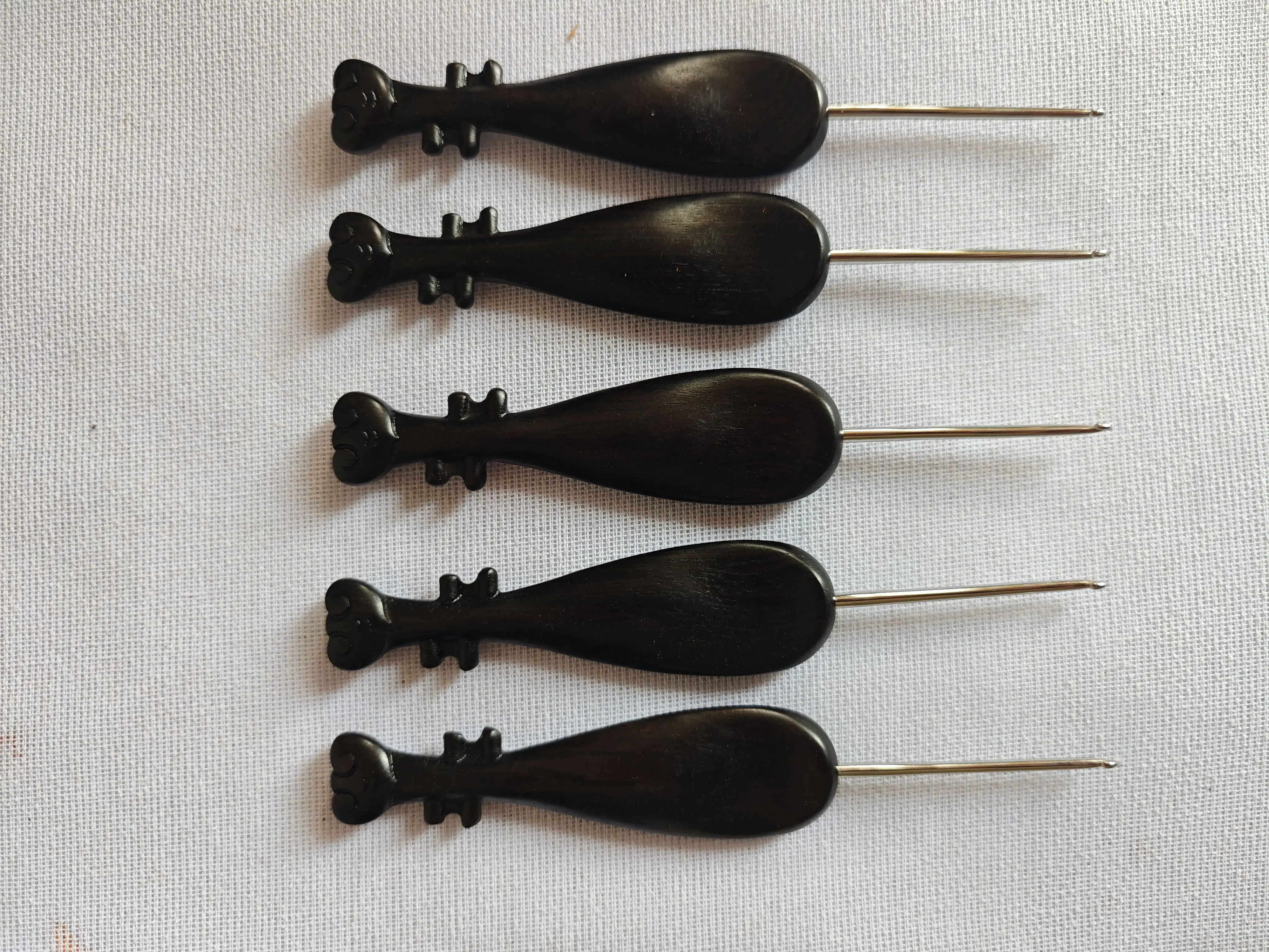 Ebony Pipa Wooden Handle Hook Needle Fine Throwing Needle Hand DIY Crochet Doll Wool Tool