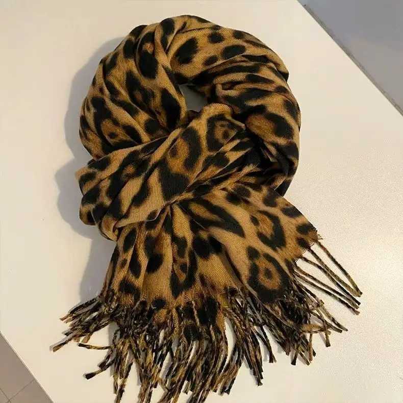 

Новый женский шарф с леопардовым принтом, осенне-зимний высококачественный шерстяной шаль с кисточками, универсальный, теплый, модный деловой стиль