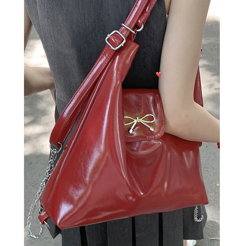 Cherry Red Bow Large Capacity Shoulder Bag 2024 New Cool Girl Magnetic Buckle Zipper Backpack Commuter Classroom Crossbody Bags