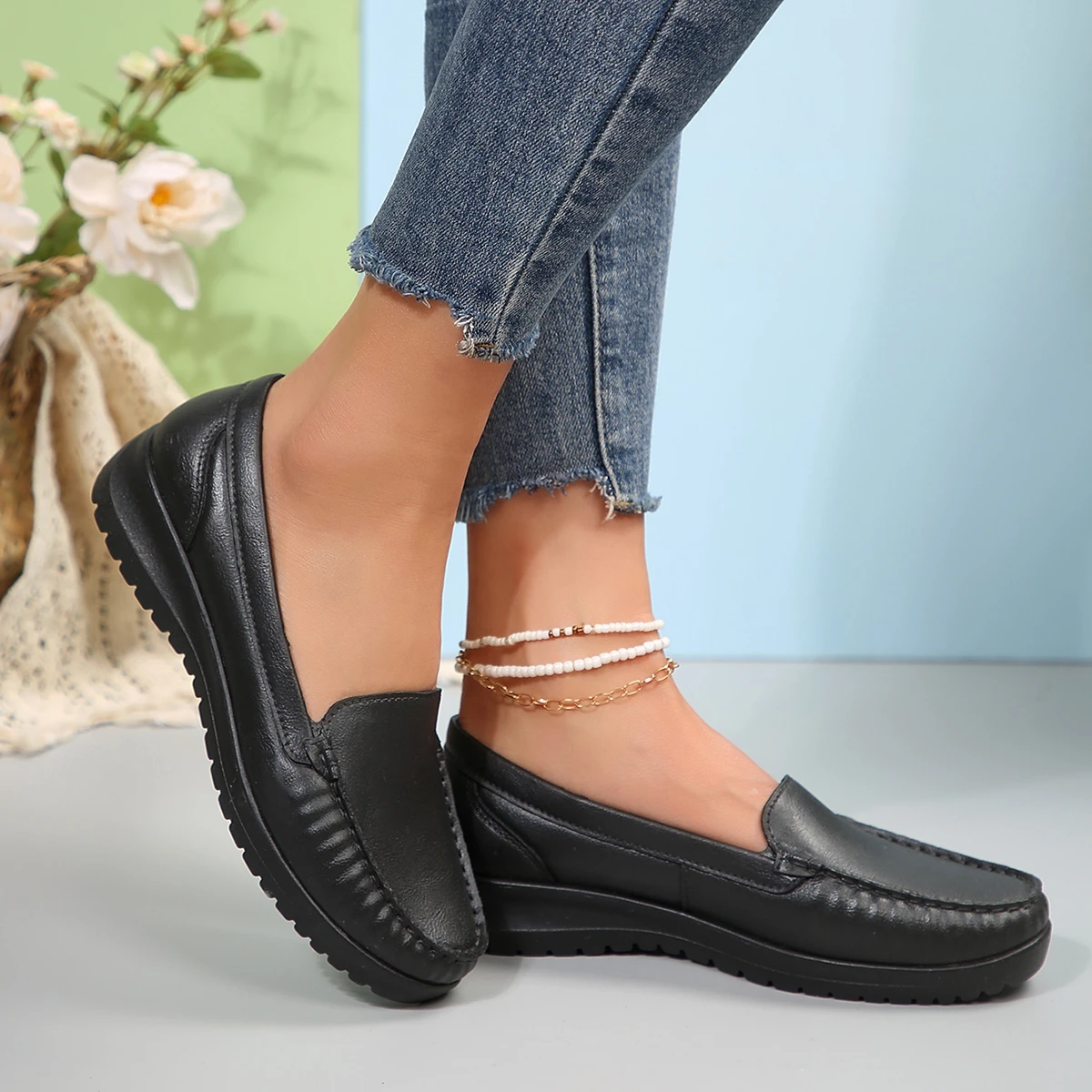 Spring new Doudou shoes 2024 solid color comfortable nurse shoes Baotou soft sole flat casual single shoes female tide