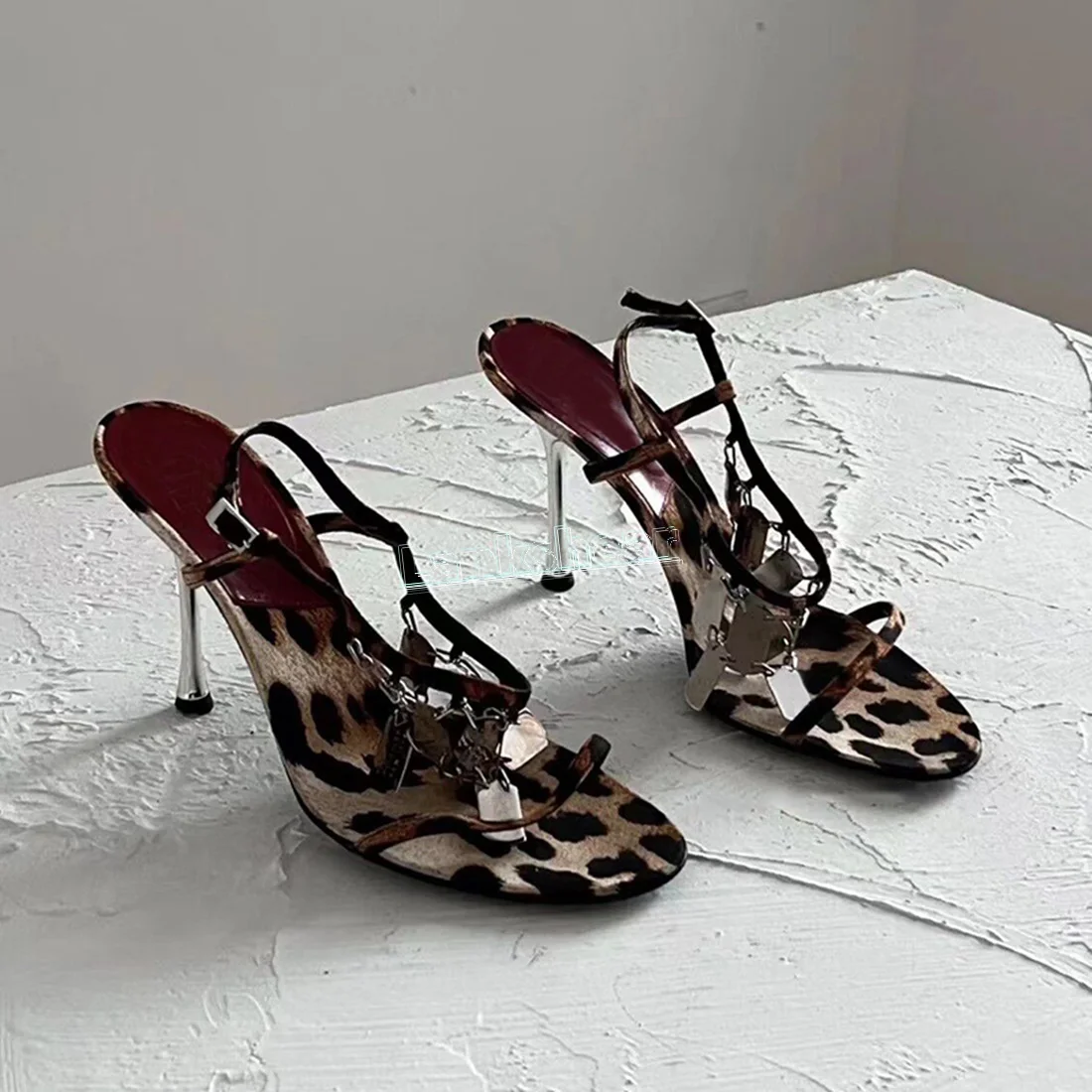 

Leopard Print Metal Heels Vintage Sandals Silver Sequins Round Open Toe Ankle Strap Buckle Summer Sexy Shoe Slingback 2024 New