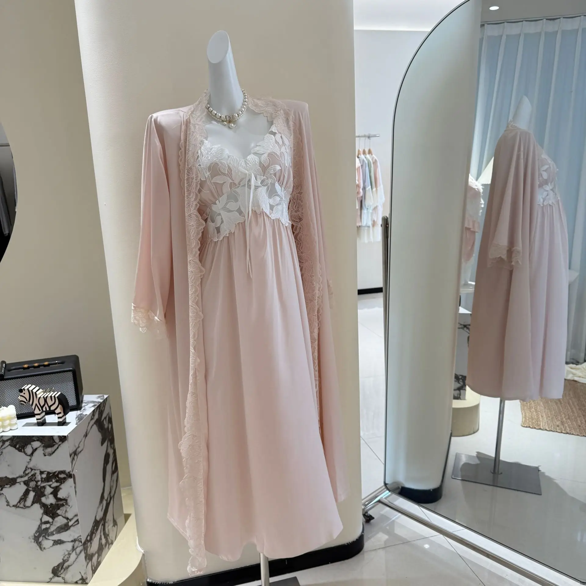 우아한 섹시한 레이스 긴 가운 잠옷 세트 여름 새틴 기모노 목욕 가운 가운 Nightwear 프랑스 스타일 잠옷 Loungewear