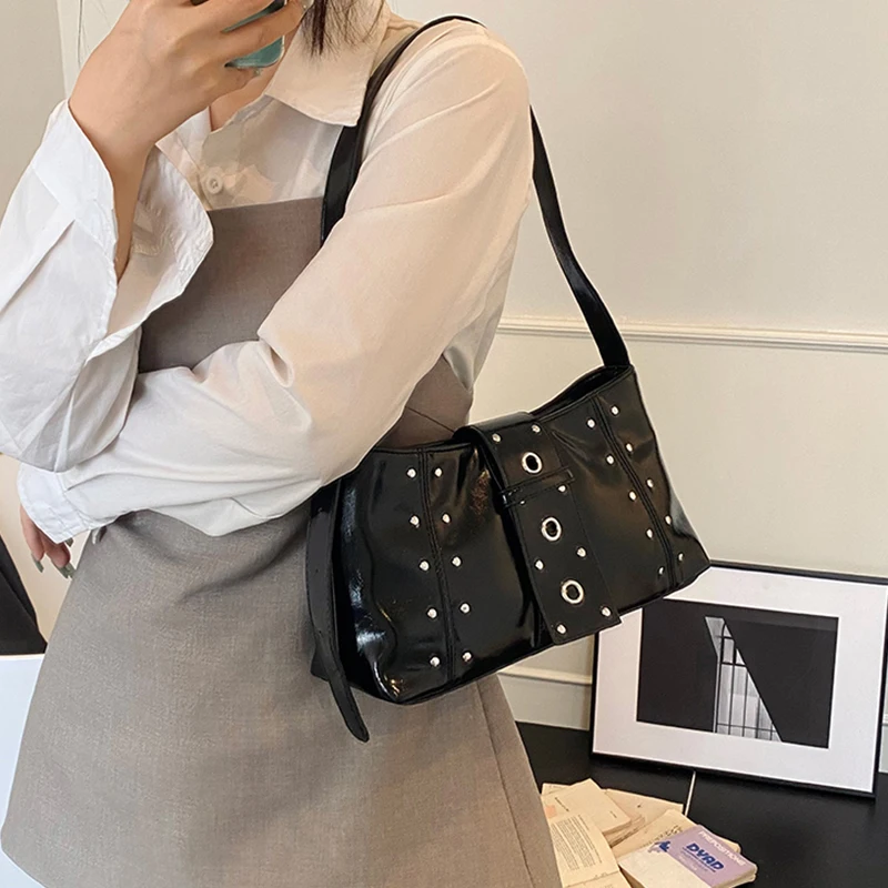 

Rivet Design Women Shoulder Bags 2025 Summer New Soft PU Leather Commuter Underarm Bag Female Fashion Handbags