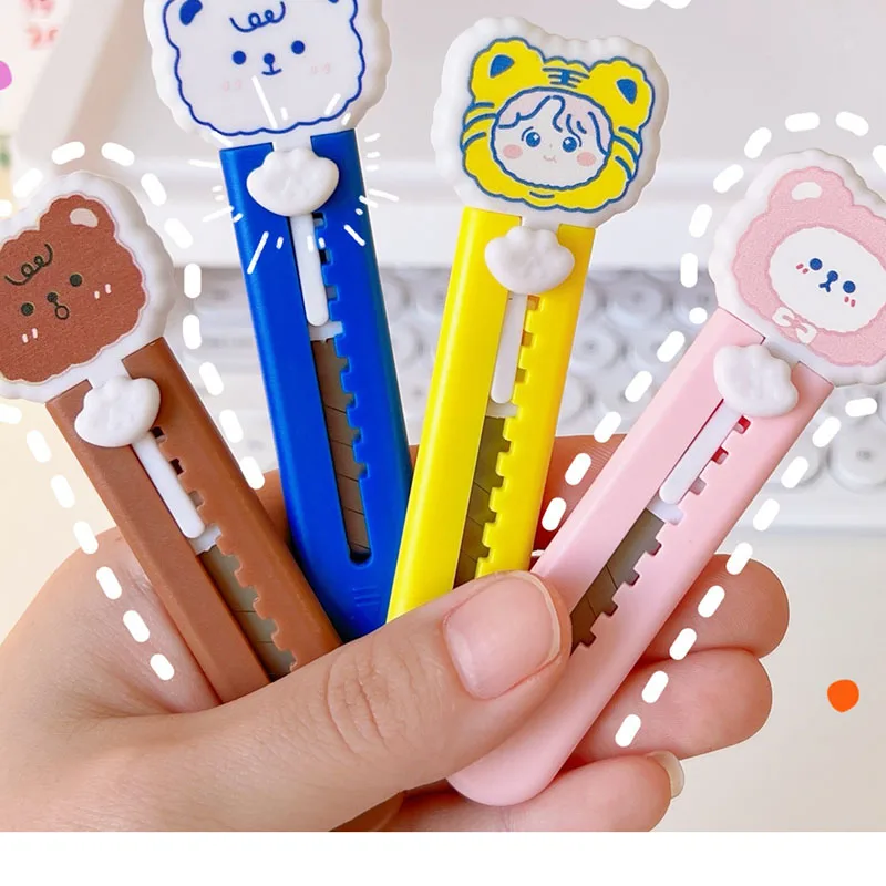 Mini Cute Cartoon Utility Knife Plastic Portable And Durable Back Clip Design Utility Knife Paper Knife