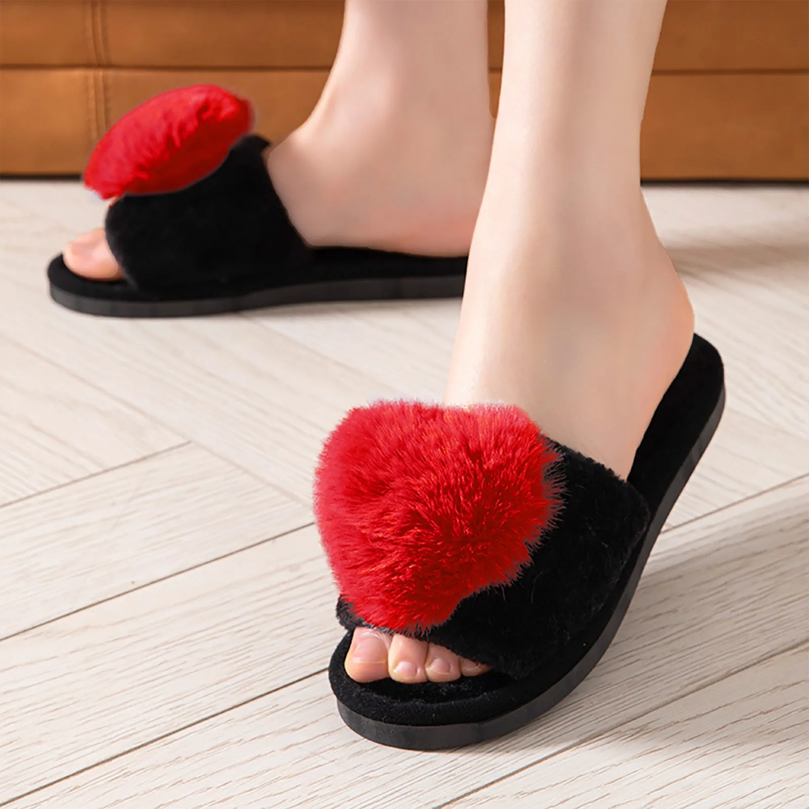 hot Women Indoor Warm Home Slippers Bedroom Cute Heart Pattern Non-slip Soft Comfort Plush House Slippers Shoes Autumn Winter