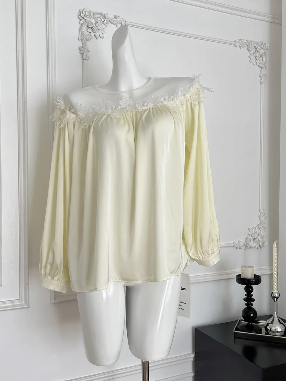 

Ele Lace Splice Long Sve irt Women's Faionable One-oulder Satin Top French Sle Straight Cut Autumn Trendy