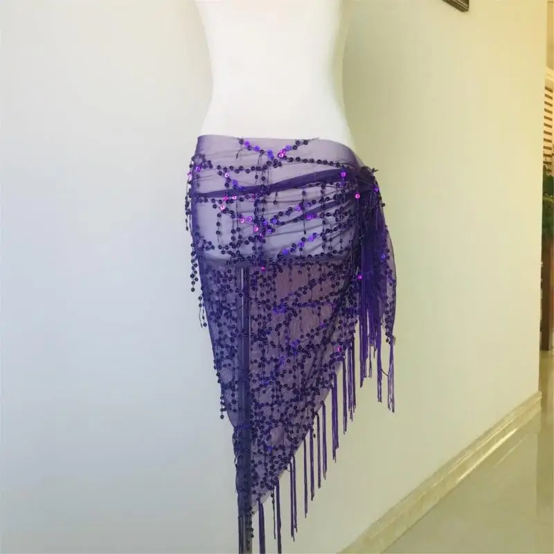 Stijlvolle tribale dansheupketen heeft kleurrijke kwastjes en ademend textiel voor professionele uitvoeringen