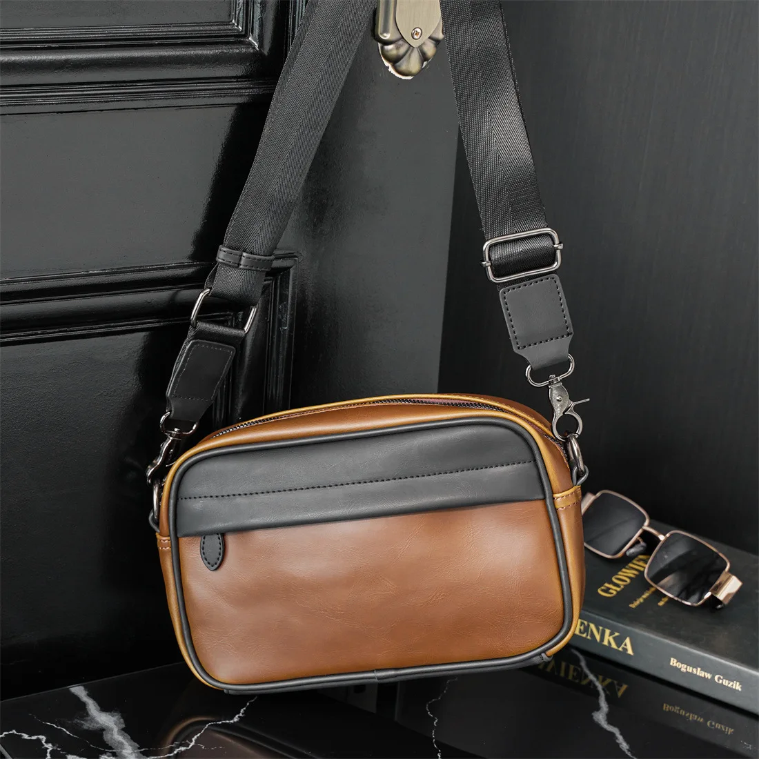 

Retro Men Crossbody Bags Free Shipping Leather Shoulder Bags for Men Unisex Messenger Bag Fashion Male Side Bag