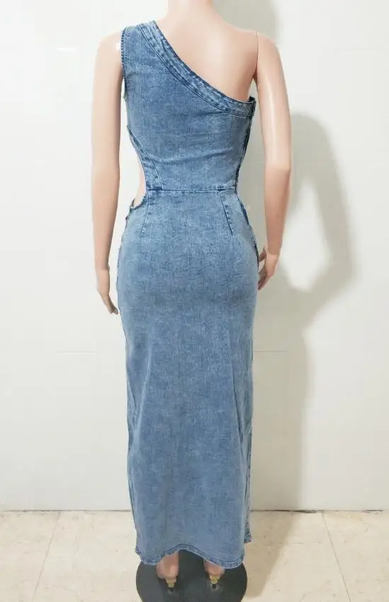 Effen kleur schuine hals off-shoulder holle taille ontwerp, heup knuffeljurk, asymmetrische splitrok, denim damesjurk