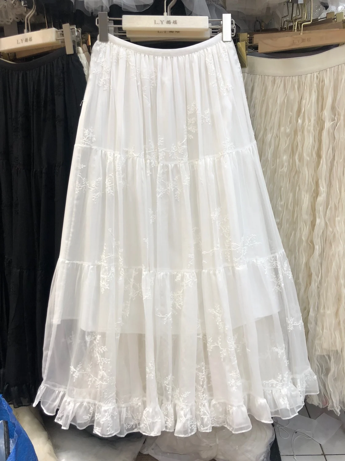 

Elegant Lace Embroidered Mesh Half-length A-line Skirt Women Summer Slimming High-waist Cake Skirt Fairy-like Flared Skirt