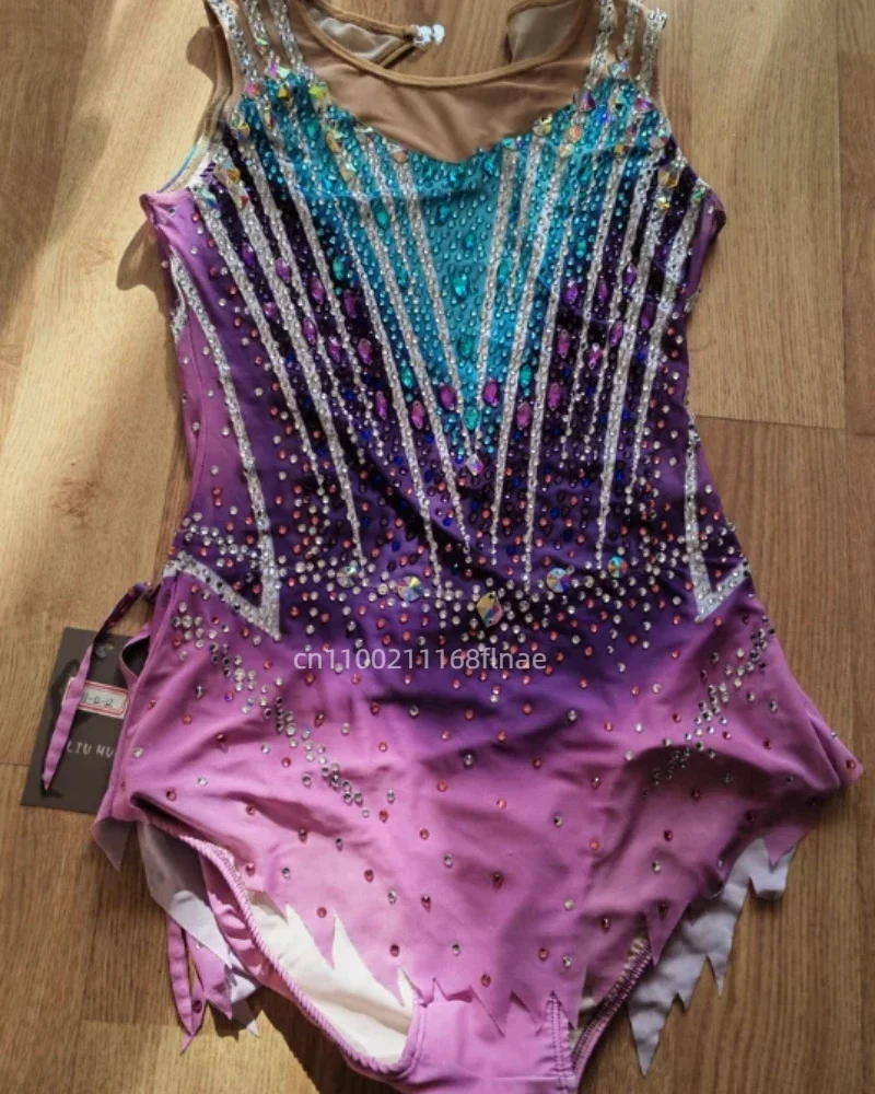 2026 Neues Professionelles Rhythmische Gymnastik-Trikot für Mädchen, Frauen und Erwachsene, Wettkampf-, Auftritts- und Trainingsoutfit für Cheerleading – Detail 6