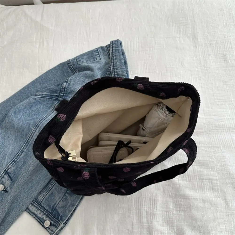 Bolso de mano de fresa de gran capacidad para mujer, bolso de hombro con estampado de estilo coreano, bolso de compras, bolso de mano de pana