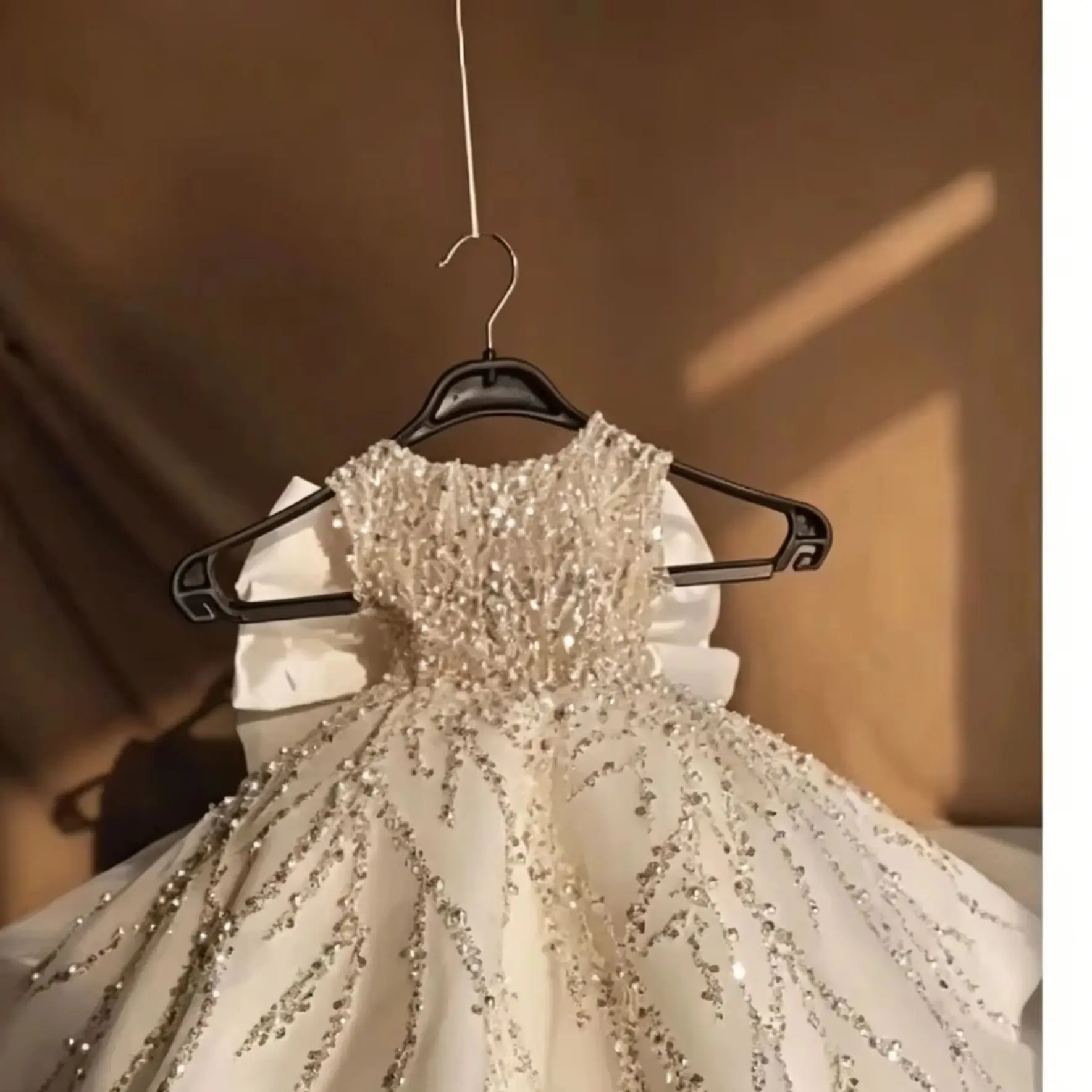 

Elegant Flower Girl Dress for Wedding Sleeveless Beading Knee Lenght Kids Birthday Party First Communion Gowns Custom