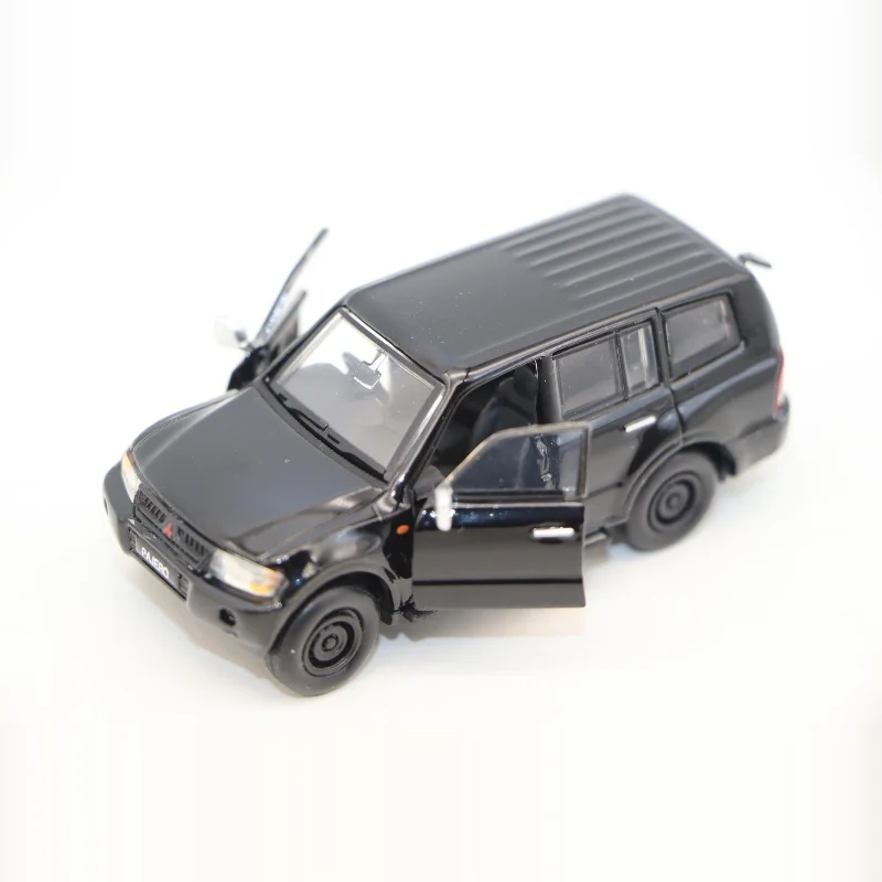 دييكاست BMC 1:64 مقياس باجيرو 3 الجيل جيب سبيكة سيارة نموذج تحصيل لعبة هدية تذكارية عرض حلية