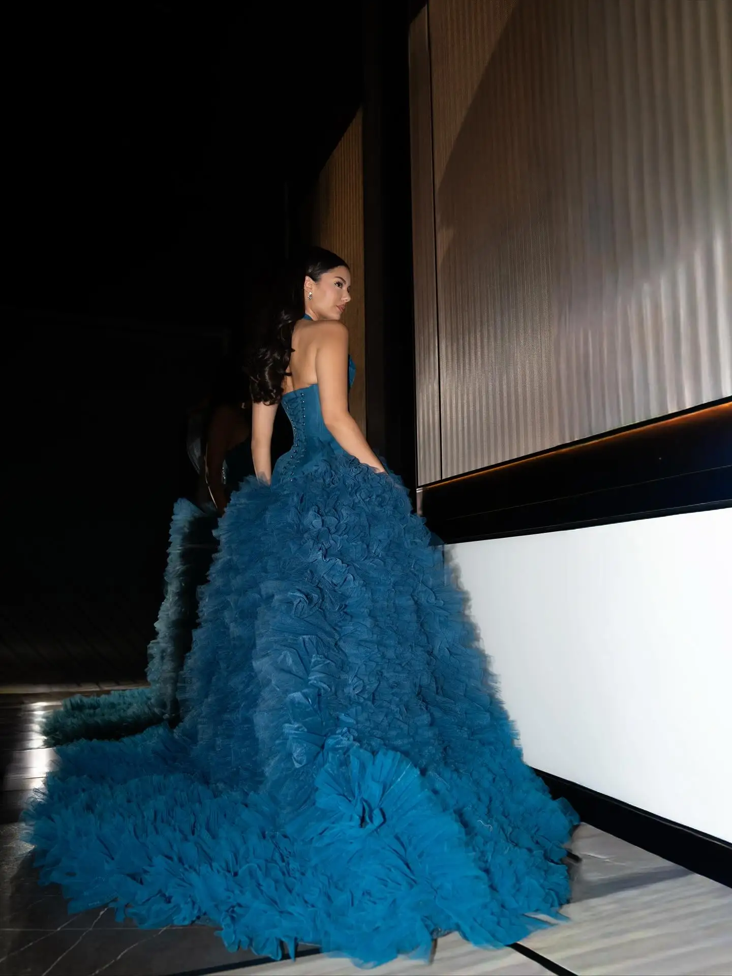 Fashion Teal Blue Celebrity Dress Fluffy Ruffle Tulle Evening Party Dresses 2026 New Red Carpet Pageant Dress Women Formal Gown