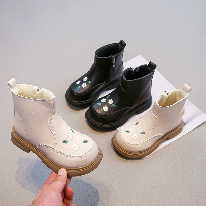 حذاء شتوي للأطفال 2025 حذاء مسطح على الطراز البريطاني الجديد للفتيات حذاء أنيق للفتيات مضاد للانزلاق حذاء الأميرة الناعم الدافئ للفتيات #1