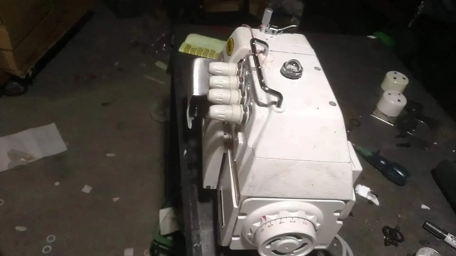 Industrial four line flat plate locking machine, ordinary model