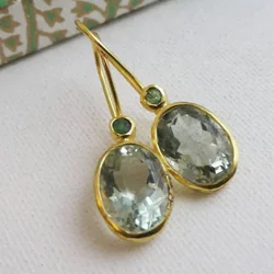 New Fashion Creative Gold Color Oval Green Color Stone Dangle Earrings for Women Jewelry Female Gift Custom Jewelry