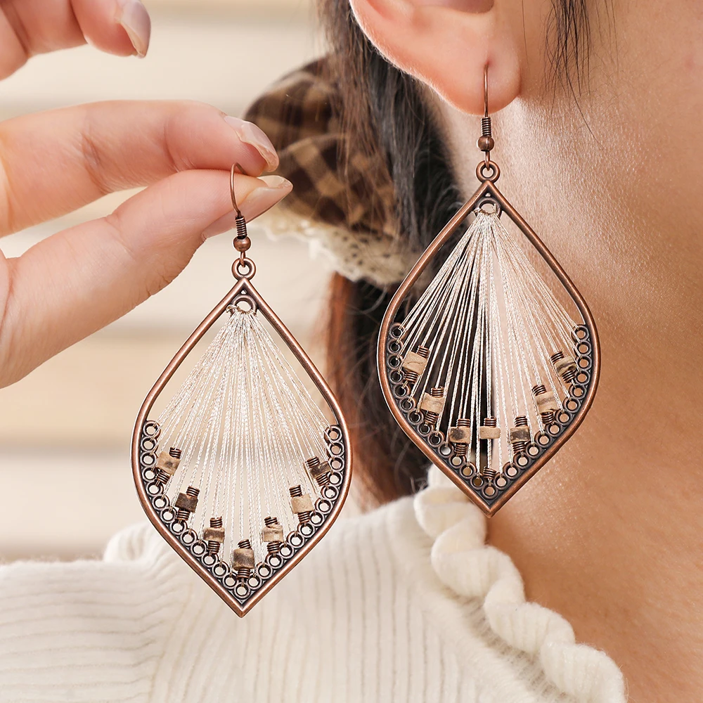 أقراط بوهو المتدلية بتصميم حريري ملون مطرز بإطار معدني مصنوع يدويًا، ملابس يومية للتخسيس والعطلات متعددة الاستخدامات