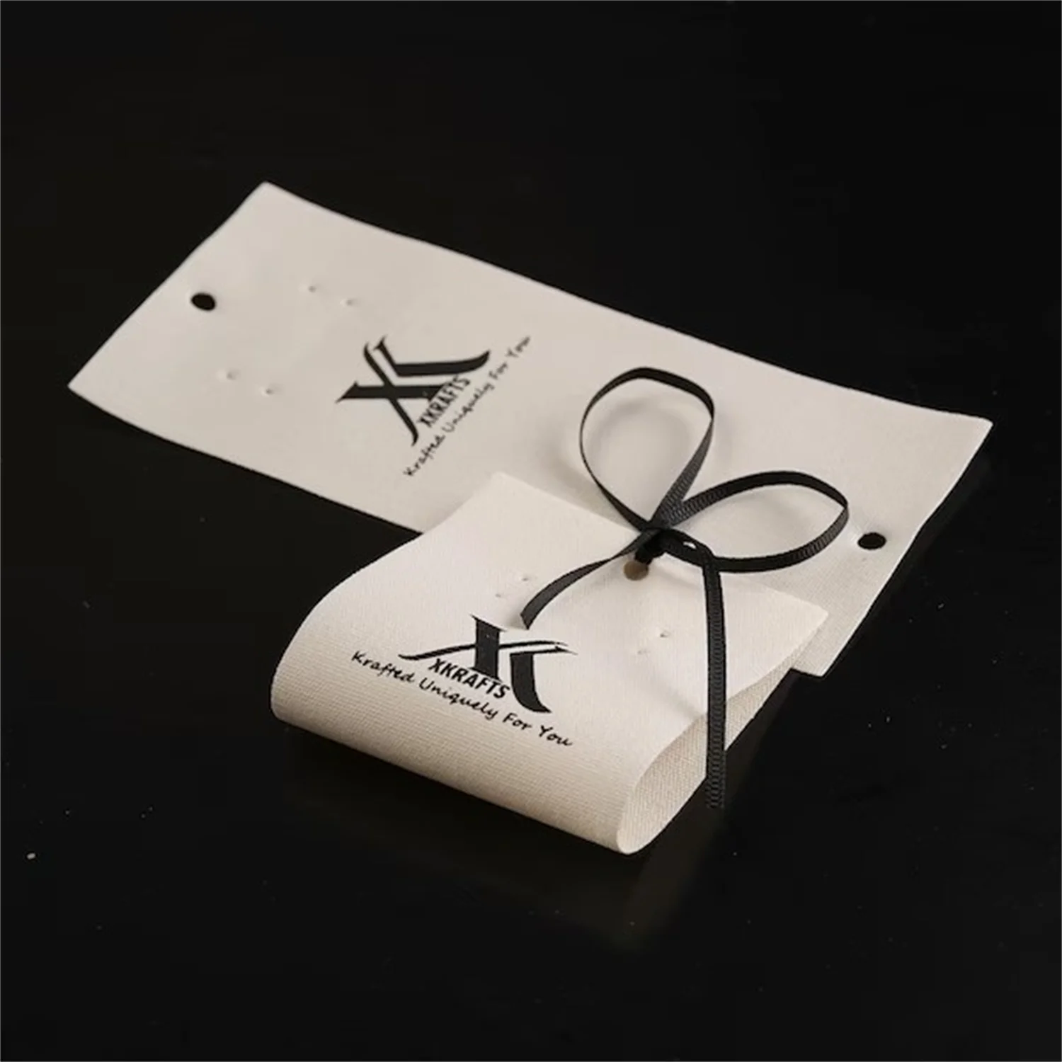 

Персонализированный индивидуальный логотип 6x17 см, тканевые серьги-гвоздики для демонстрации ювелирных изделий, органайзер для шпильки, подарочная этикетка, бирка, упаковочные аксессуары