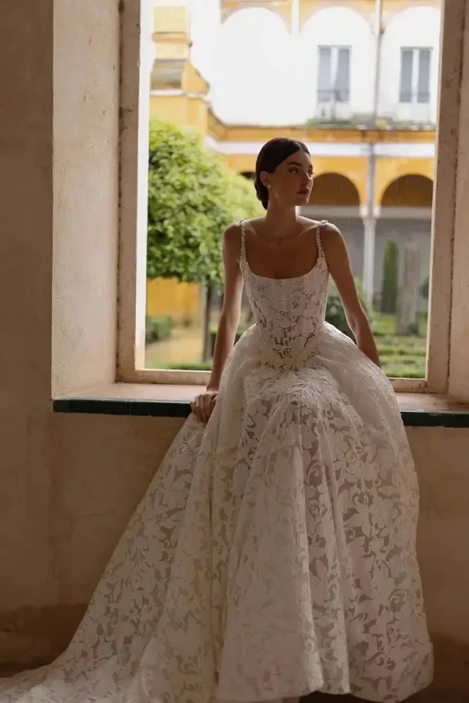 Customized  Elegantes White Lace Wedding Dresses  Spaghetti  Straps Women Robe Sleeveless Bridal Gown Square Collar Vestidos