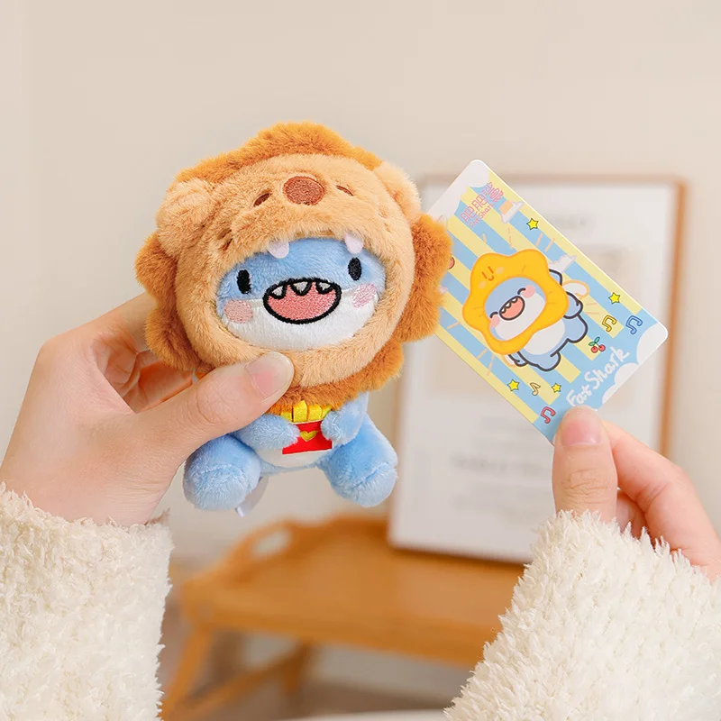 Gruby Niebieski Rekin Przytulający Frytki Zwierzęta Pluszowa Poduszka w Pozycji Siedzącej Miękka Poduszka Kreskówka Zawieszka do Kluczy Prezent na Urodziny dla Dziecka Halloween