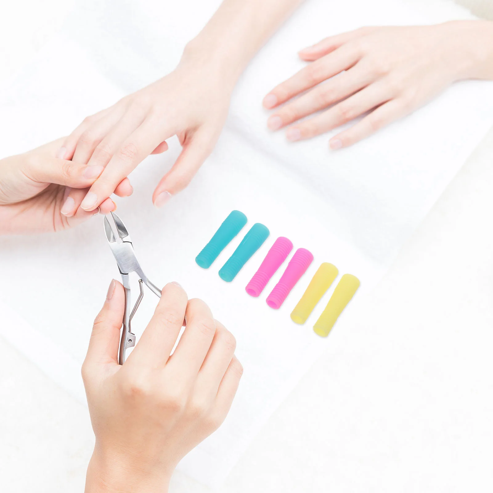 

6 Pcs Silicone Covers Non-Slip Protective Caps for Manicure Scissors Covers Manicure Scissors Compact Light Storage