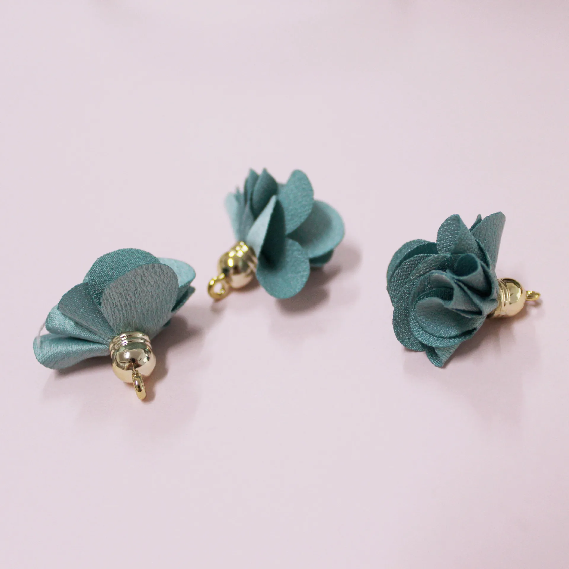 10pcs/lot 3x2.5cm Chiffon Fabric Flower Tassel Pendants for Keychain Cellphone Straps Earring Making Accessories / Jewelry