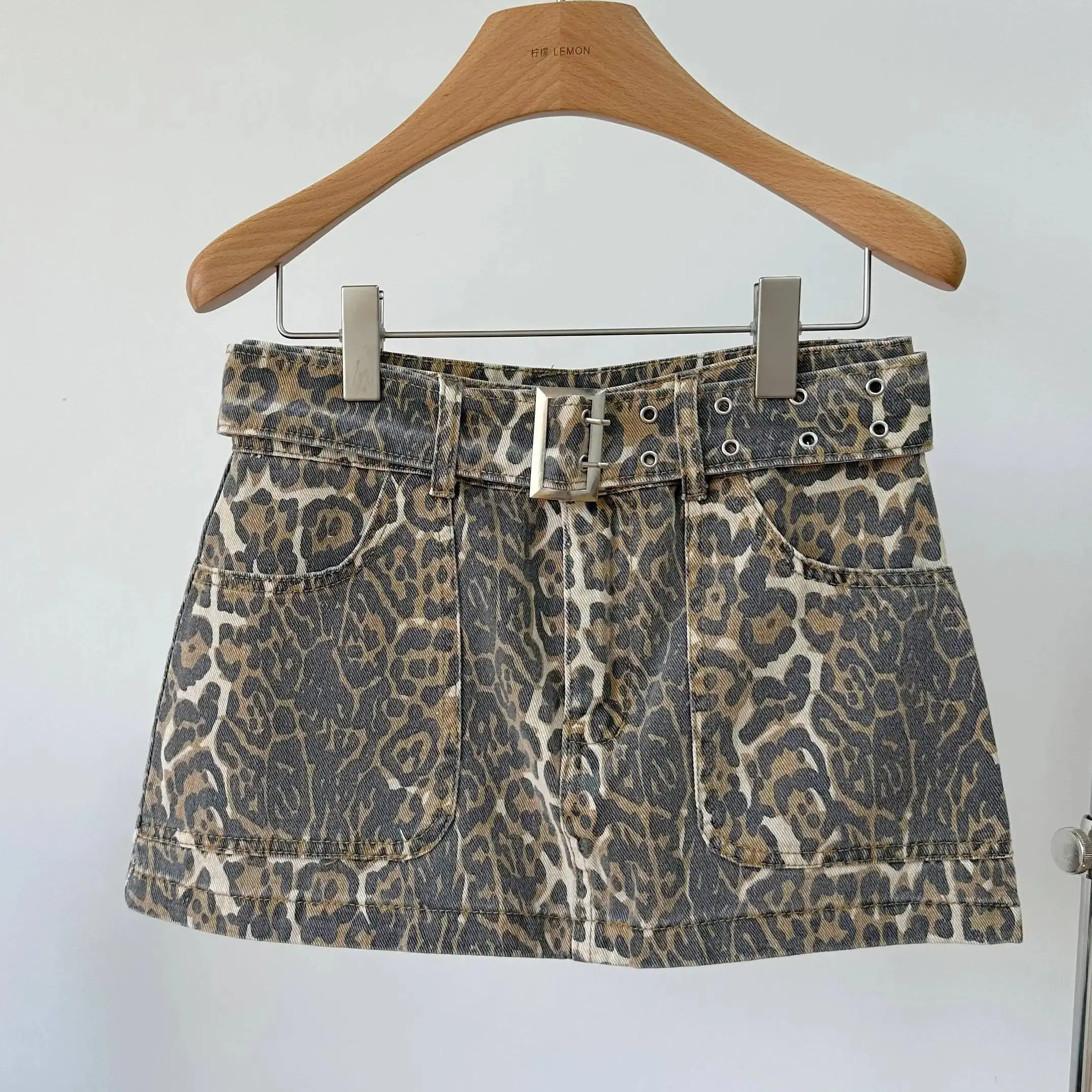 

Women's Leopard Denim Skirt Y2K Fashion 2000s Style Harajuku High Street Streetwear 90s Sexy Mini Skirt Clothing 2025 Summer New
