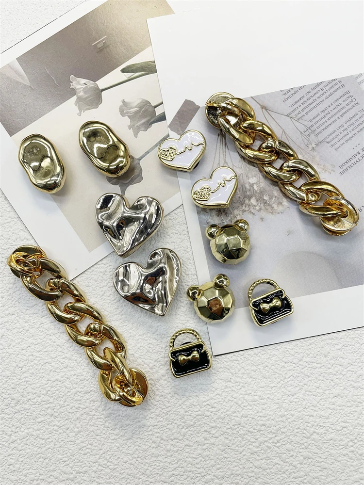 1PC Gold Bear ABS Shoe Charms Diy Chains Decorations Funny Buckle Accessories Women Clog Garden Shoes Decor For Bubble Sandals