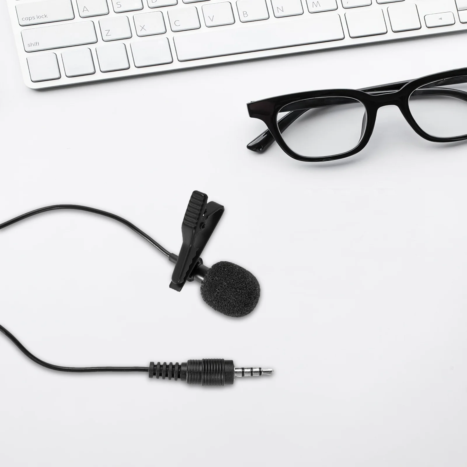 

1Set Universal Replacement Lavalier Microphone Clip Lapel Holder Clamp Compact Mic Clip Secure Fit for Professional Recording