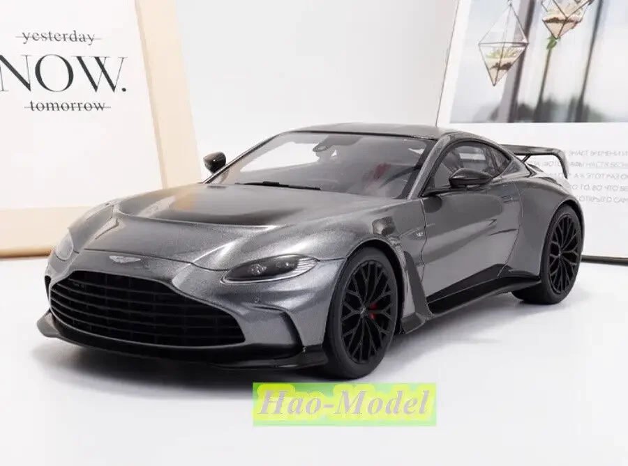 

GT Spirit 1/18 для Vantage V12 2023, литая под давлением модель автомобиля из смолы, игрушки для мальчиков, подарки на день рождения, коллекция для хобби, украшения серого цвета