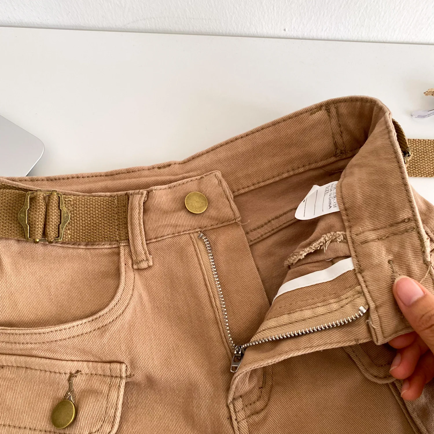Women Denim Shorts Solid Cargo Short Button Pocket Mini Length Zipper Fly Empire Waist Loose Fit Streetwear Casual 2026 Summer