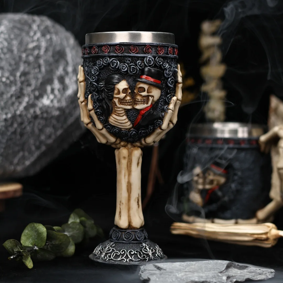 Cross-border New Halloween Skull Retro Goblet - 3D Stereo Relief Gothic Style Stainless Steel Personalized Bar Red Wine Glass.