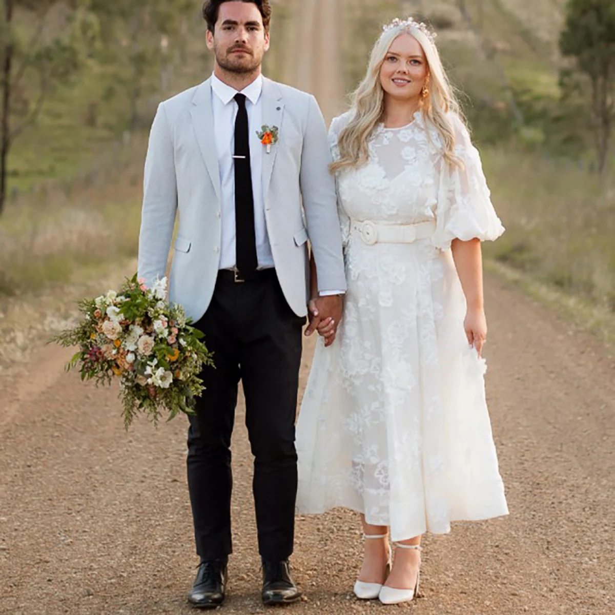 Robe de mariée mi-longue princesse à fleurs 3D, longueur de rinçage, sur mesure, manches demi lanterne, goutte de soleil, patients brodés, quoi que ce soit