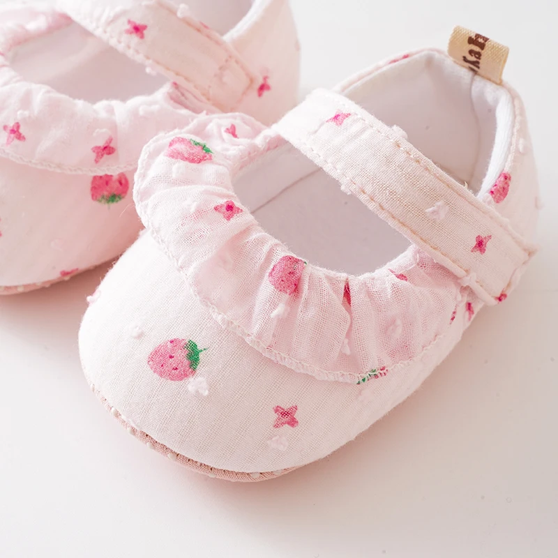 حذاء جوارب لحديثي الولادة لا ينزلق لأسفل ، طفل صغير ، حذاء برباط الأميرة ، طفلة رضيعة ، 0-2 طن ، الصيف ، فراولة ، أرضية ، ربيع ،