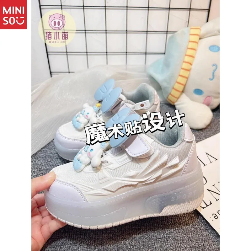 Miniso 2025 Princess Heelys - حذاء دوار لامع أبيض للفتيات، بعجلتين #4