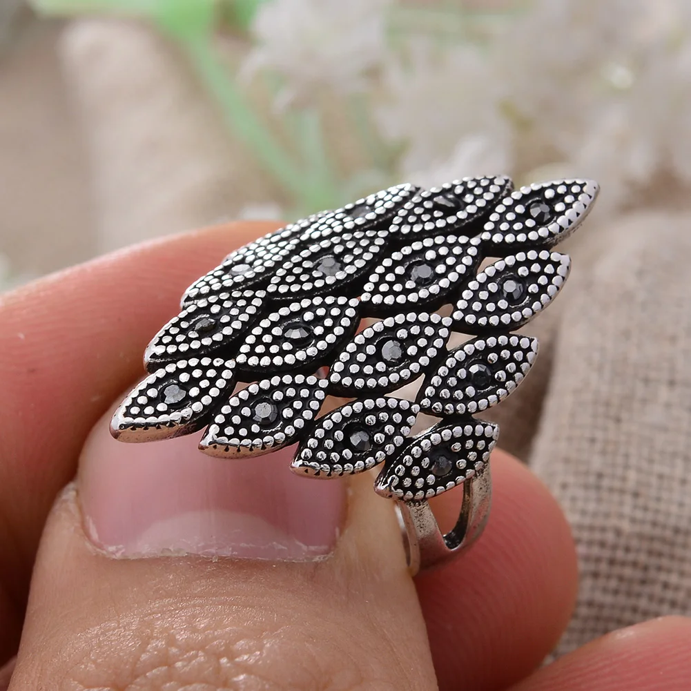 New Arrival Retro Geometric Polygon Black Crystal Thai Silver Ladies Party Ring For Confidante Birthday Gifts