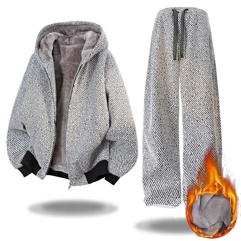 ชุดเซ็ตสองชิ้นผู้ชายสไตล์อเมริกัน ผ้าฟลีซหนานุ่ม ทรงหลวม ใส่ได้หลากหลาย ชุดผู้ชายครบเซ็ต ระดับไฮเอนด์ ชุดลำลองสำหรับฤดูใบไม้ร่วงและฤดูหนาว