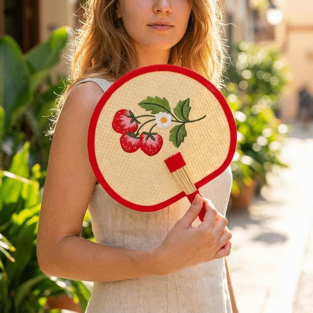 Gift Chinese Style Hand-Woven Fan Portable Retro Cattail Fan Lightweight Eco-Friendly Summer Cooling Fan Home Decor