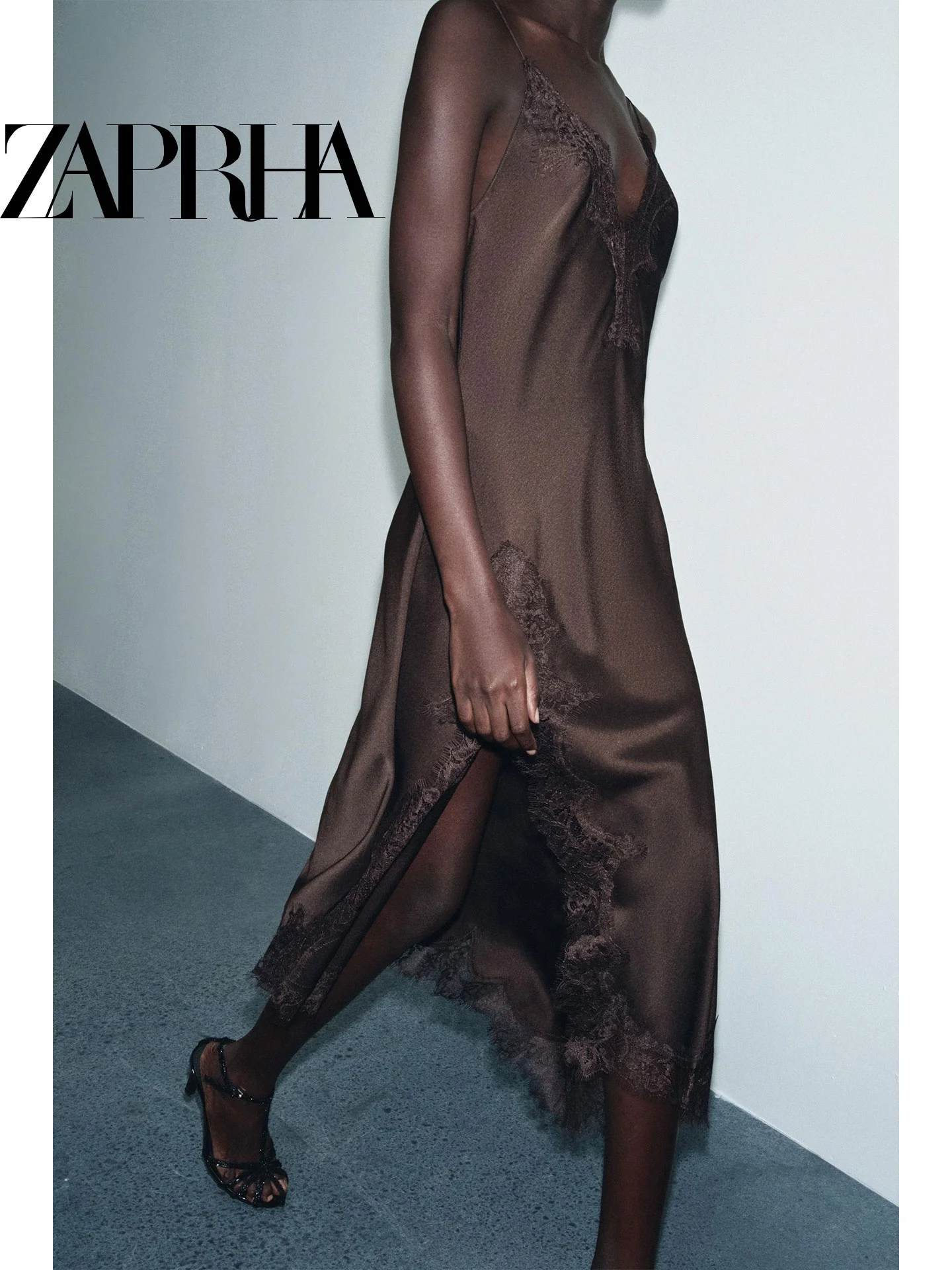 エレレースシルクサテン官能的なストラップドレス女性用通勤Vネックボディコンドレスセクシーなナイトガウン新作2026年春